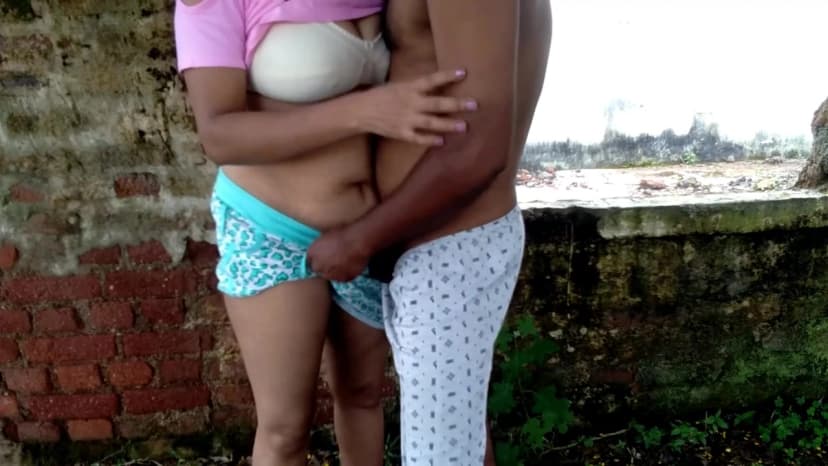 Thumbnail for Indian couple fucking hard in the open air with loud moaning