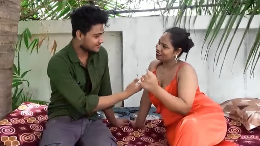 Thumbnail for Indian Housewife Outdoor Sex in the Garden Full Video